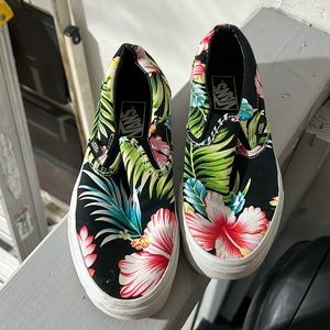 Vans Hawaiian print slip on sneakers